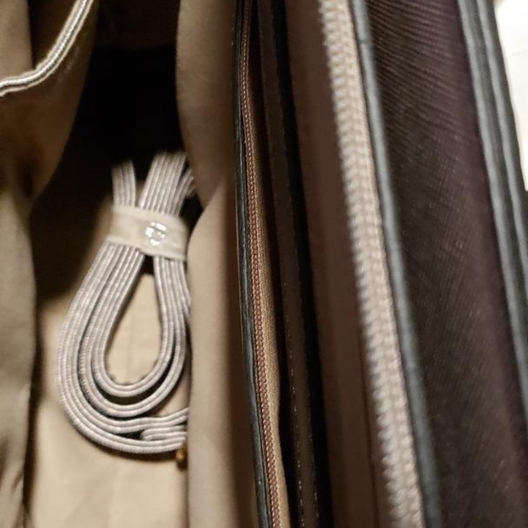 Metalic lavender Satchel - Picture 2 of 2